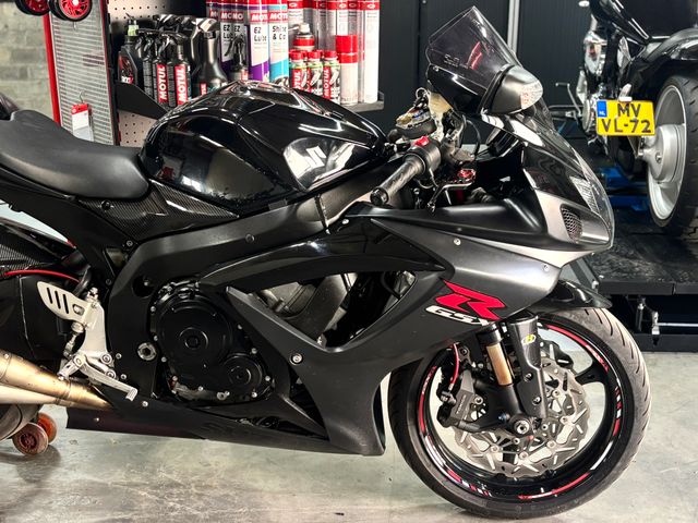 suzuki - gsx-r-750
