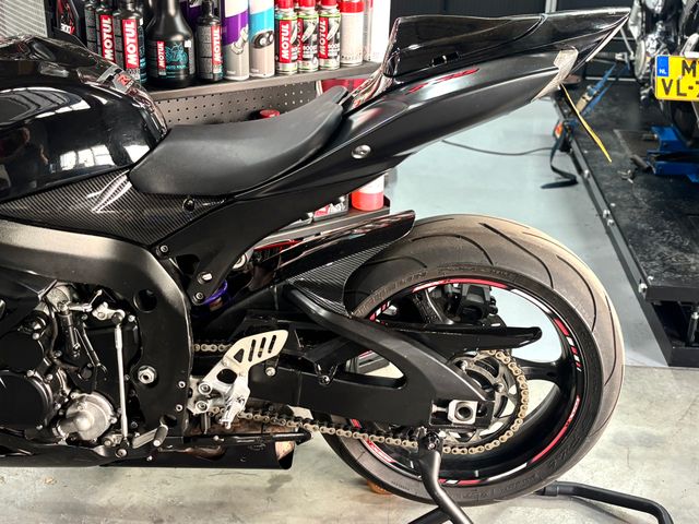 suzuki - gsx-r-750