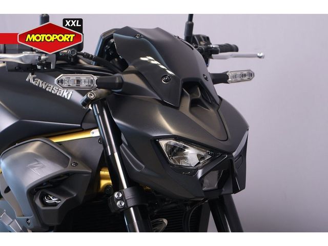 kawasaki - z900
