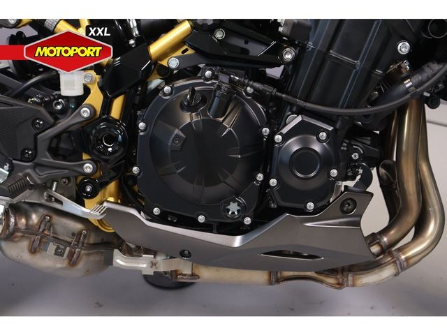 kawasaki - z900