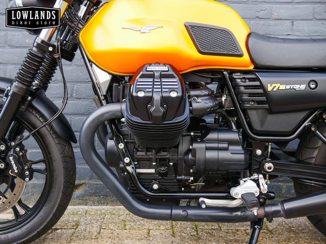 moto-guzzi - v-7-stone
