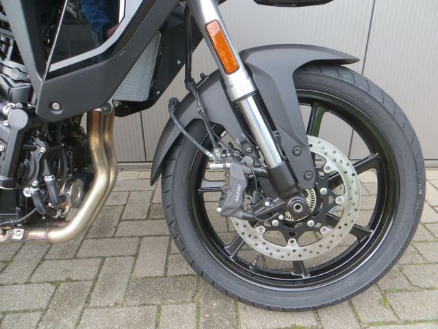 suzuki - v-strom-800
