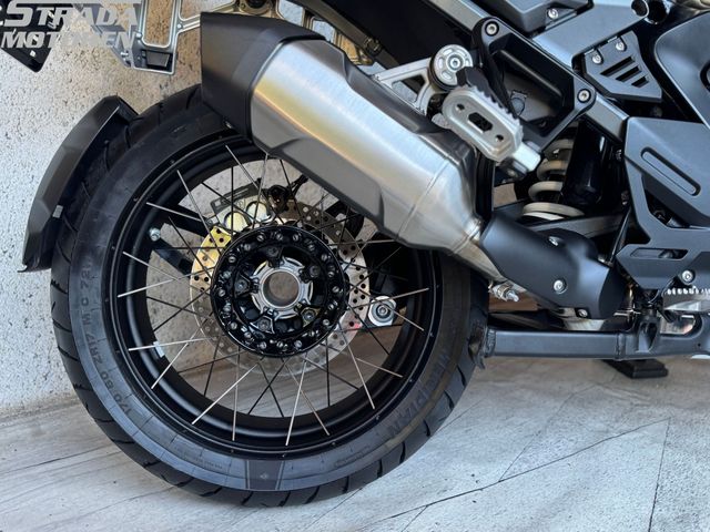 bmw - r-1300-gs-adventure