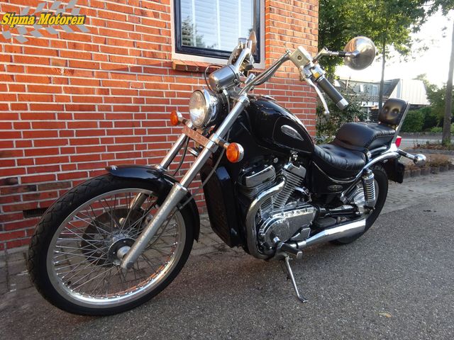 suzuki - vs-800-intruder