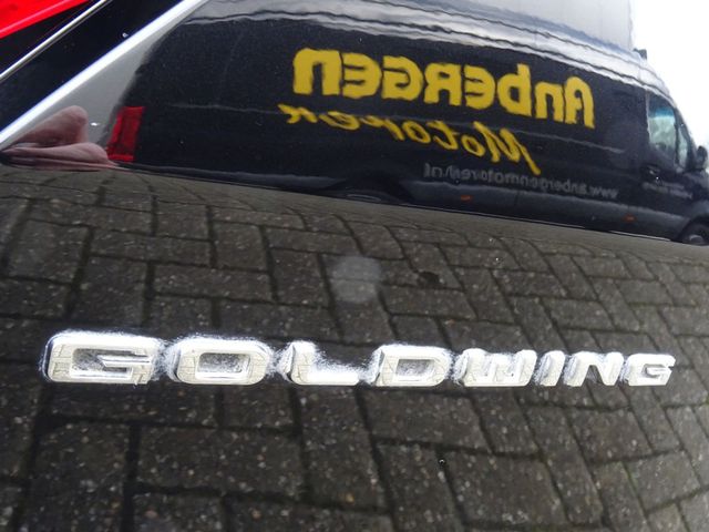 honda - gl-1800-goldwing