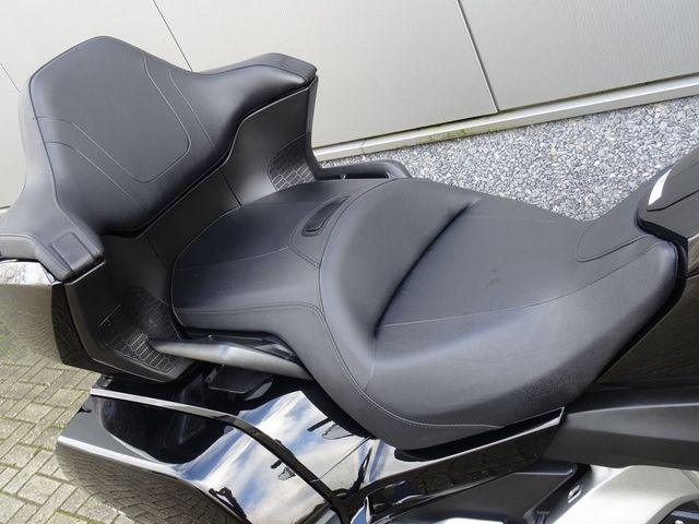 honda - gl-1800-goldwing