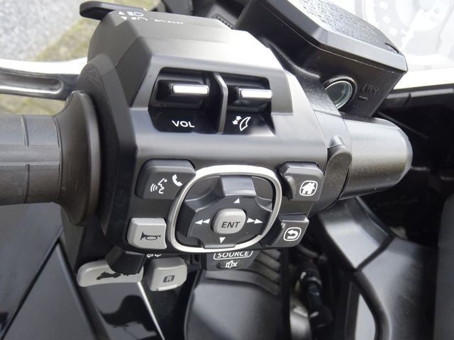 honda - gl-1800-goldwing