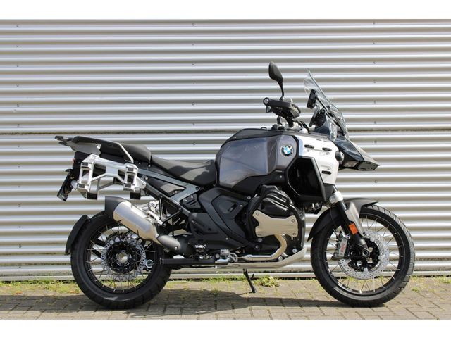 bmw - r-1300-gs-adventure