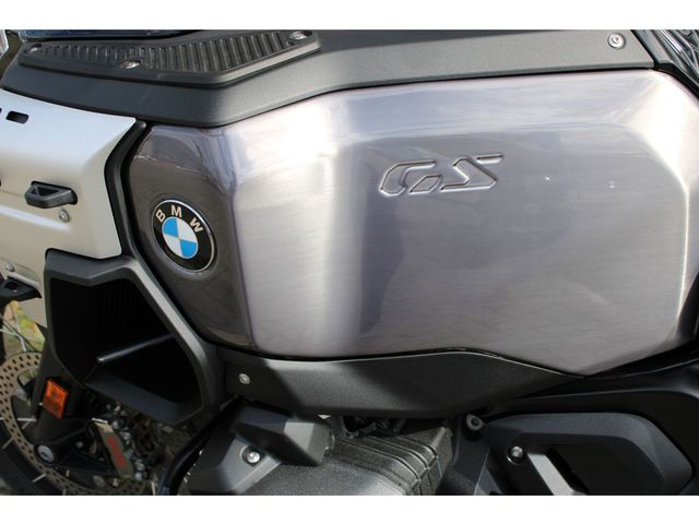 bmw - r-1300-gs-adventure