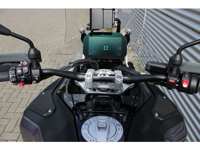 bmw - r-1300-gs-adventure