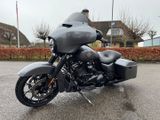 HARLEY-DAVIDSON STREET GLIDE SPECIAL FLHXS
