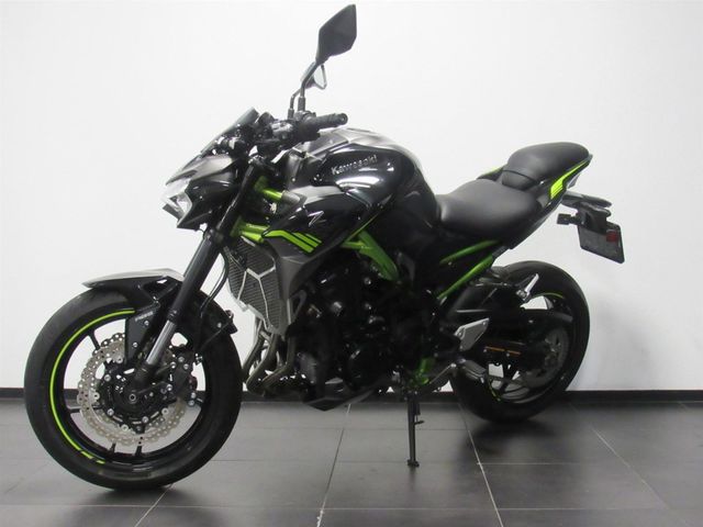 kawasaki - z900