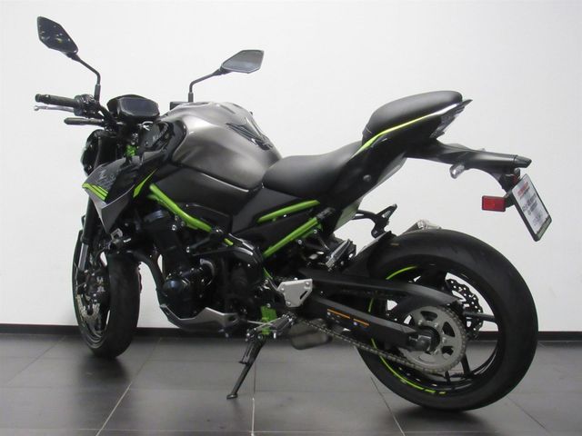 kawasaki - z900