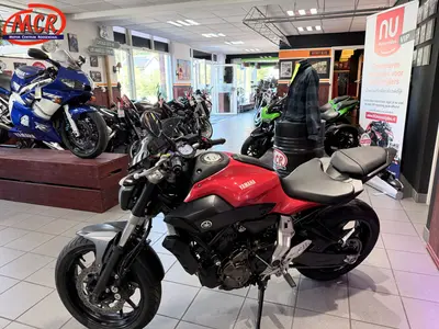 YAMAHA MT 07 ABS – foto 4