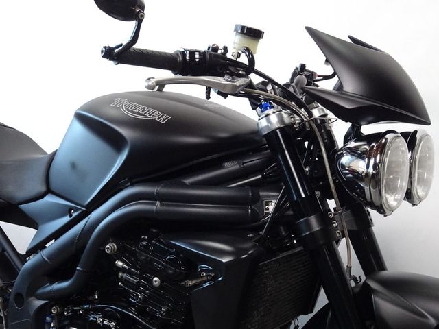 triumph - speed-triple-1050