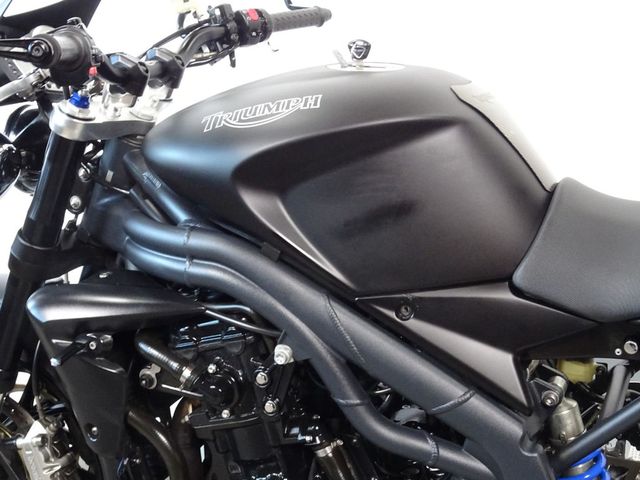 triumph - speed-triple-1050