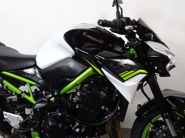 kawasaki - z900