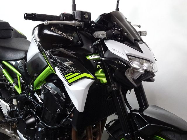 kawasaki - z900