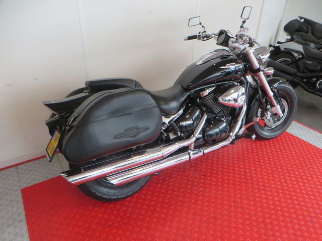 suzuki - new-intruder-m-800