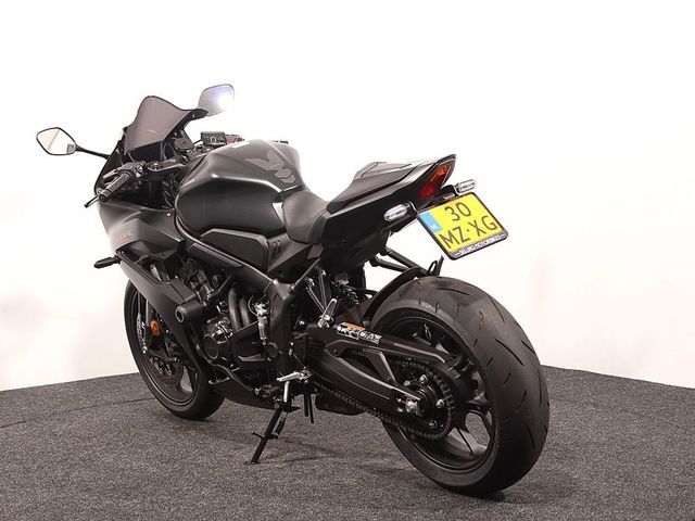 honda - cbr-650-r