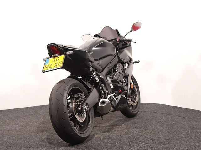honda - cbr-650-r