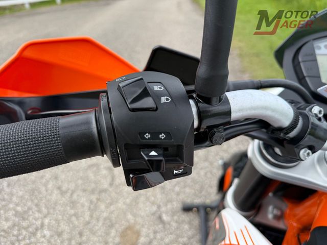 ktm - 390-duke-abs