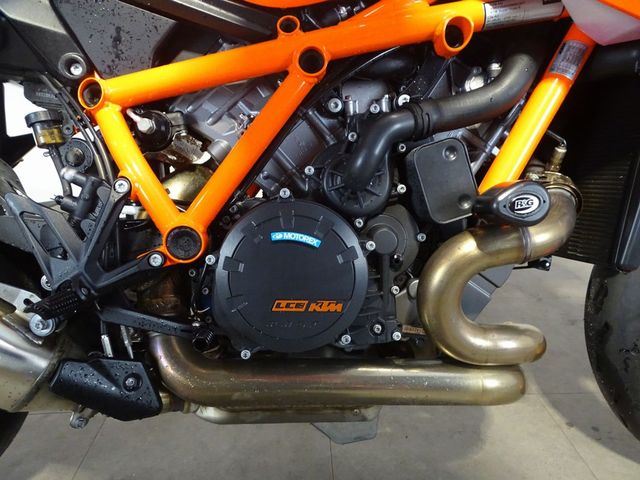 ktm - 1290-super-duke-r