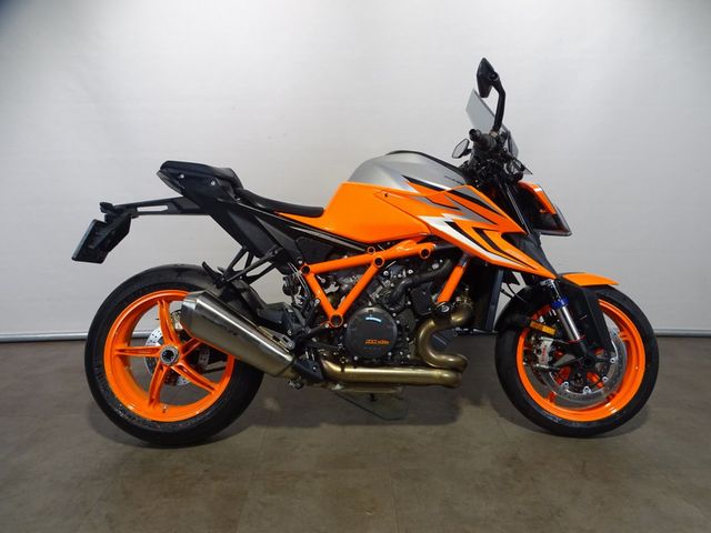 ktm - 1290-super-duke-r