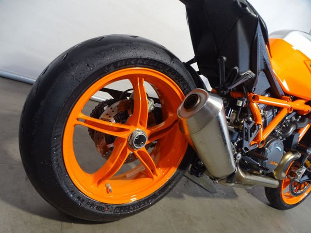 ktm - 1290-super-duke-r