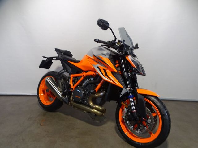 ktm - 1290-super-duke-r