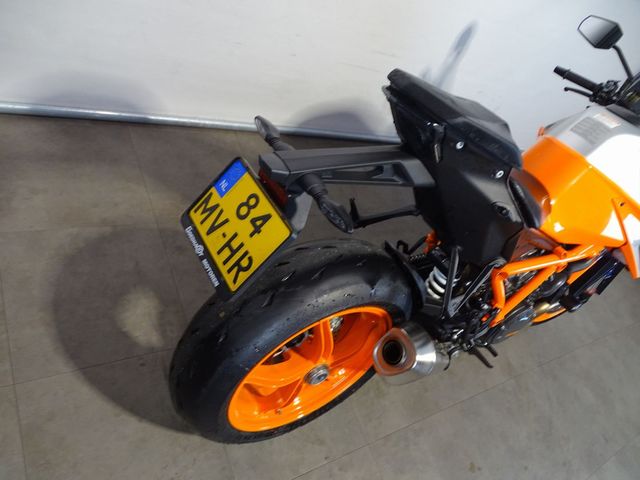 ktm - 1290-super-duke-r