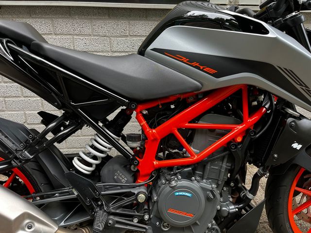 ktm - 390-duke-abs