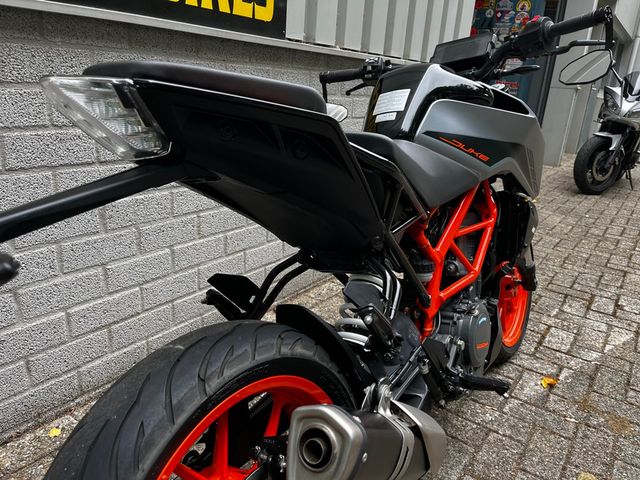 ktm - 390-duke-abs