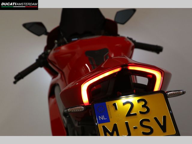 ducati - panigale-v4