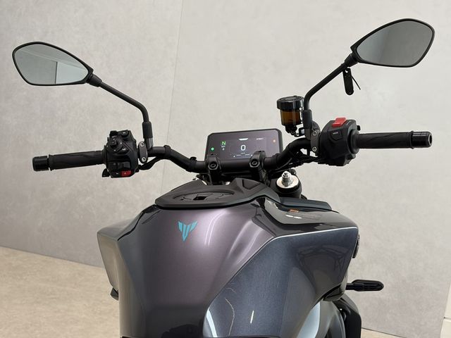 yamaha - mt-09-y-amt
