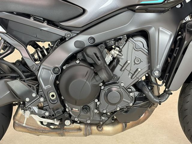 yamaha - mt-09-y-amt