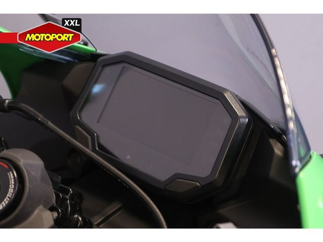 kawasaki - ninja-zx-6r