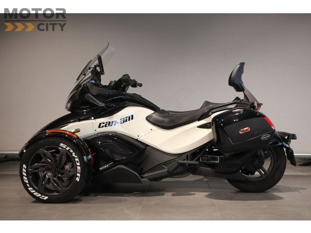 can-am - spyder-st