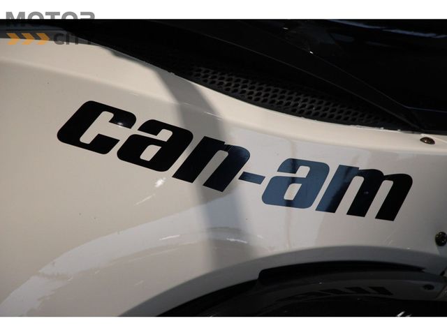 can-am - spyder-st