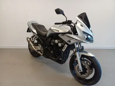 YAMAHA FZS 600 FAZER S – foto 3