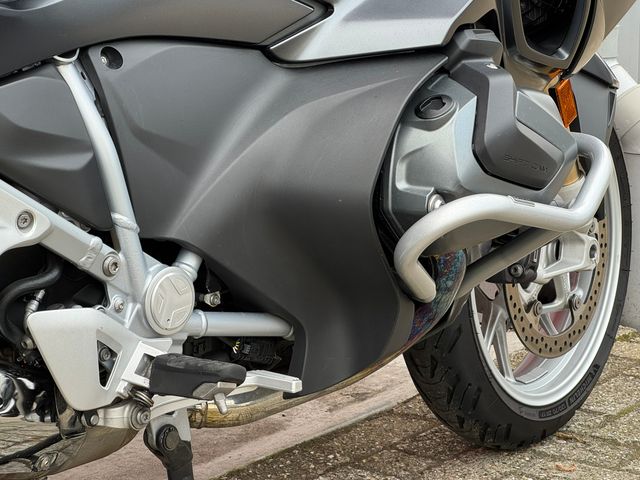 bmw - r-1250-gs-40-years-gs-edition