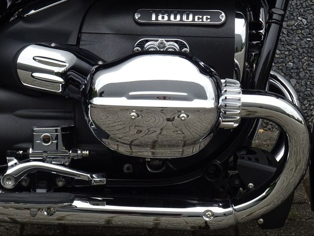 bmw - r-18-b