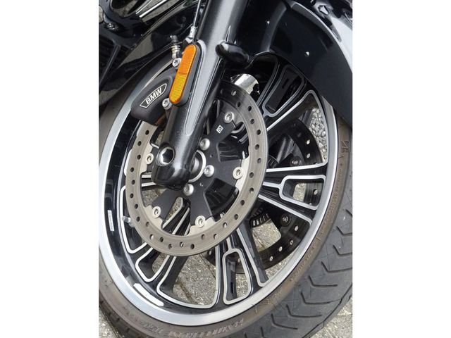 bmw - r-18-b