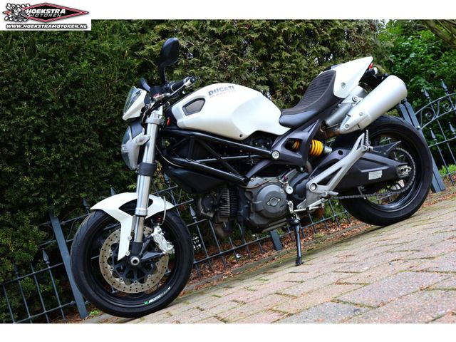 ducati - monster-696