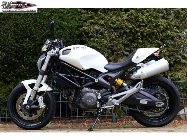 ducati - monster-696