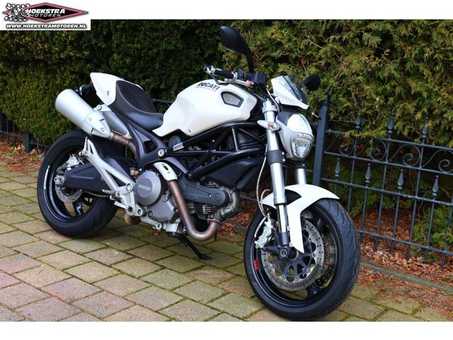 ducati - monster-696