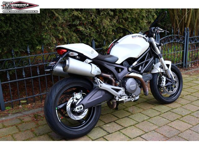 ducati - monster-696