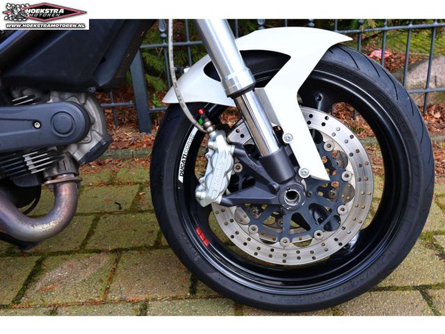 ducati - monster-696