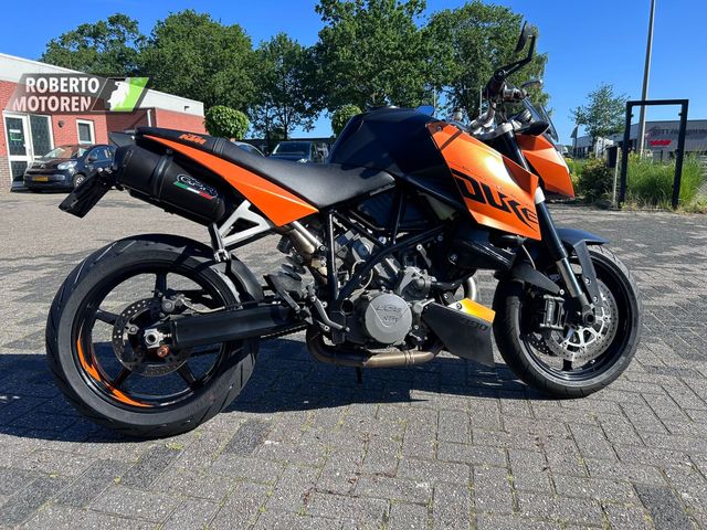 ktm - 990-super-duke
