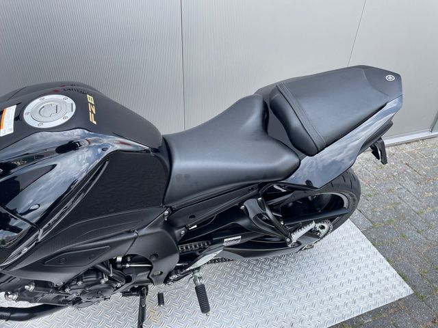 yamaha - fz-8